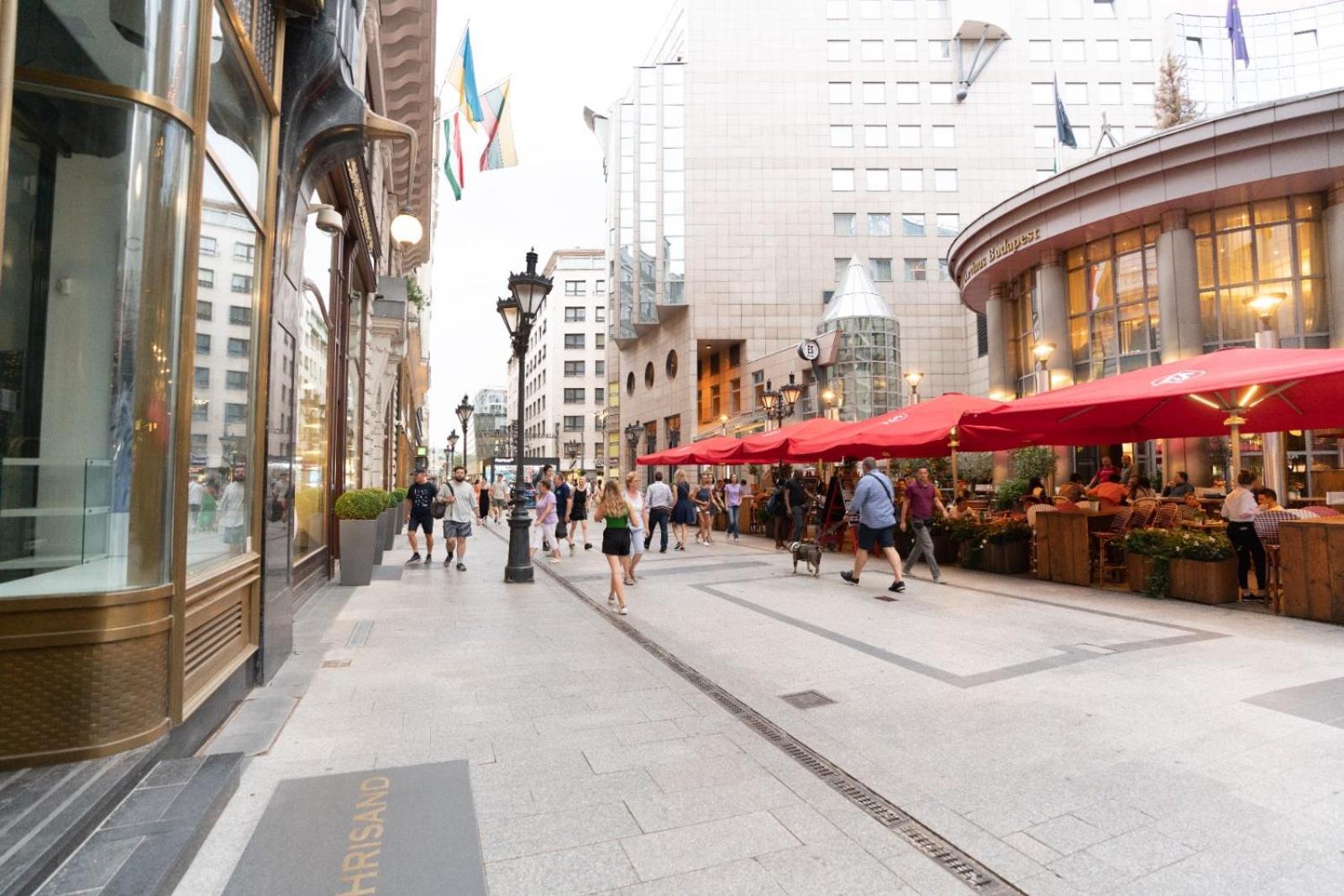 Vaci Utca Street Full Centrum Appartamento *