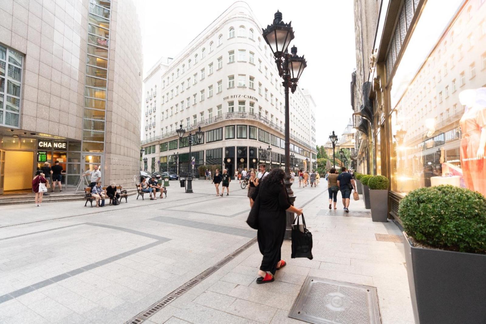 Vaci Utca Street Full Centrum Appartamento Budapest