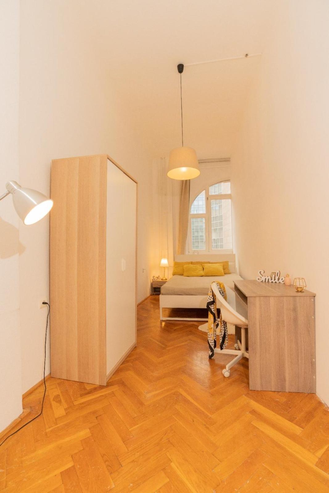 Vaci Utca Street Full Centrum Apartament *